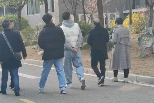 七月网红吃瓜事件,揭秘网络舆论背后的真相与争议 第1张 七月网红吃瓜事件,揭秘网络舆论背后的真相与争议 第1张